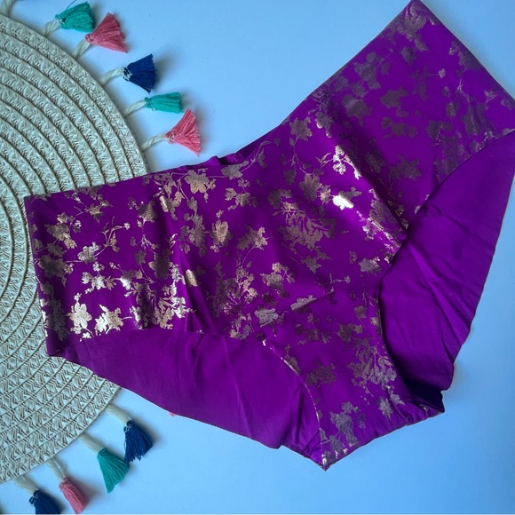 Victoria’s Secret No-show Shimmer Hiphugger Panty Raspberry Cooler Floral S NEW - Picture 4 of 7